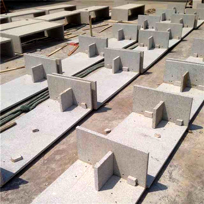 ճ